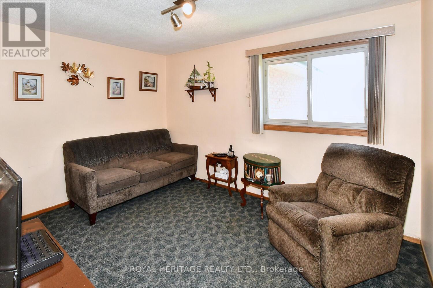 1147 Chemong Road, Peterborough (Northcrest Ward 5), Ontario  K9J 6X2 - Photo 15 - X12464748