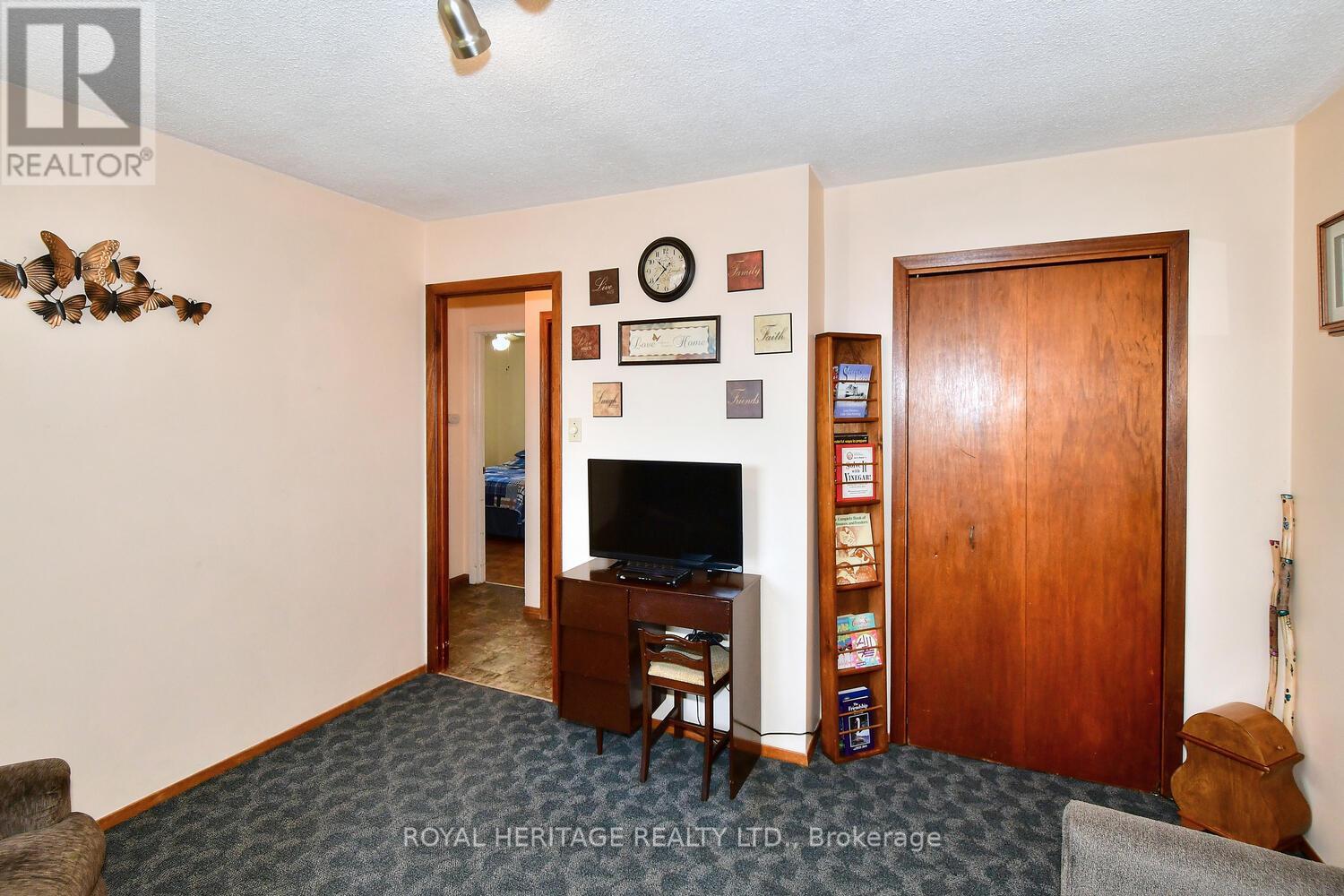1147 Chemong Road, Peterborough (Northcrest Ward 5), Ontario  K9J 6X2 - Photo 16 - X12464748