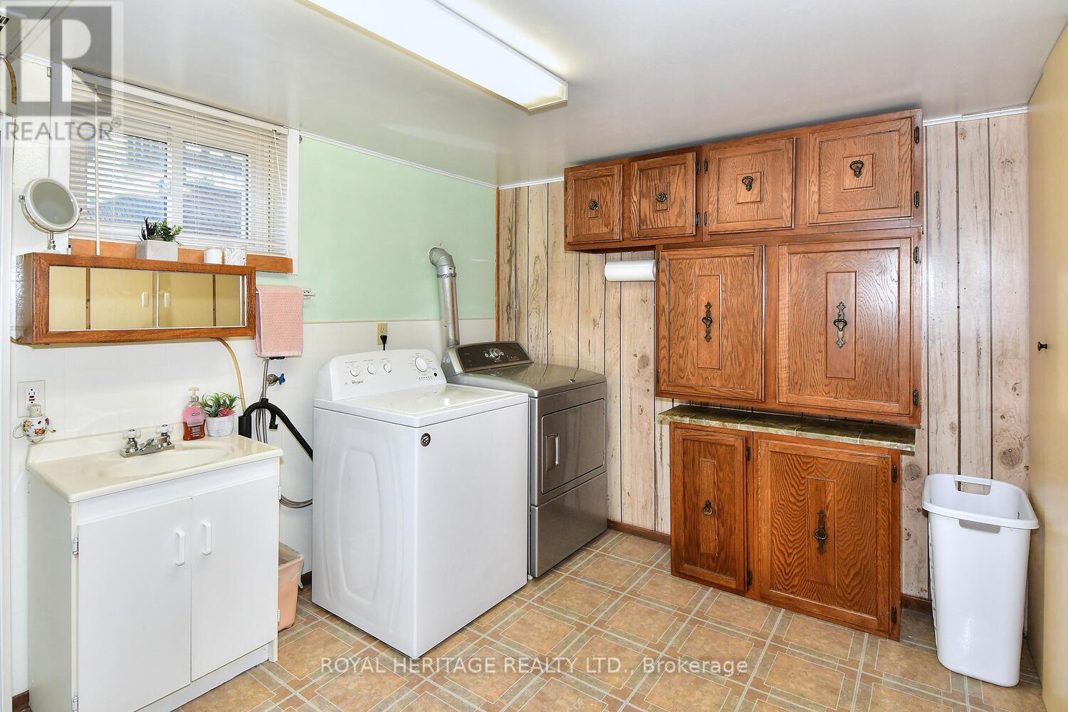 1147 Chemong Road, Peterborough (Northcrest Ward 5), Ontario  K9J 6X2 - Photo 29 - X12464748