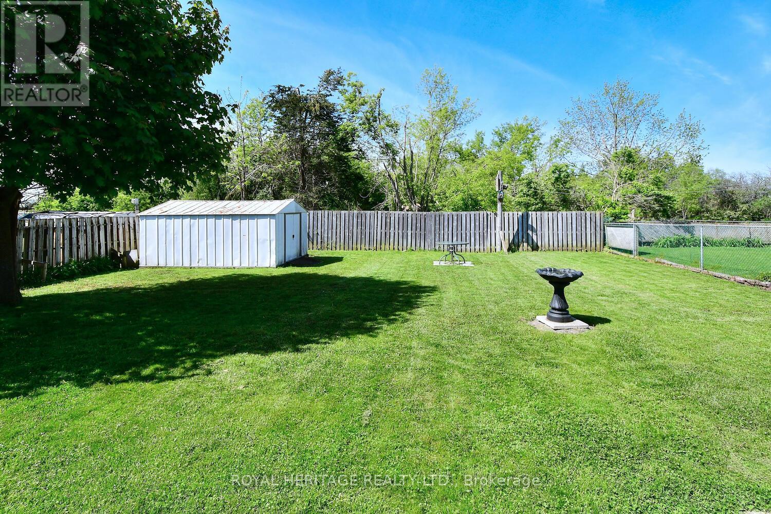 1147 Chemong Road, Peterborough (Northcrest Ward 5), Ontario  K9J 6X2 - Photo 32 - X12464748