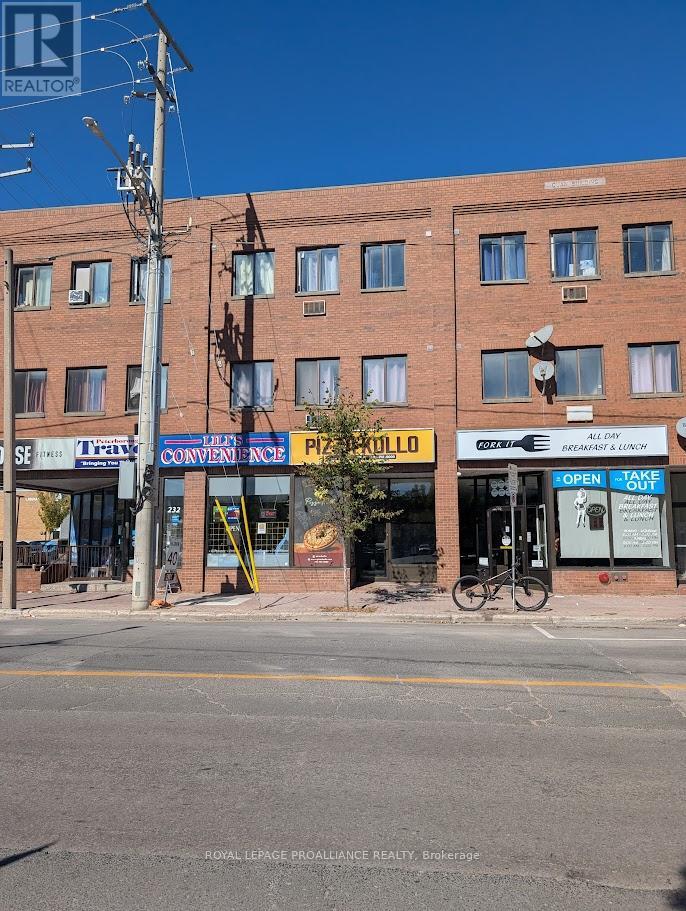 230 Charlotte Street, Peterborough (Town Ward 3), Ontario  K9J 2T8 - Photo 2 - X12464846