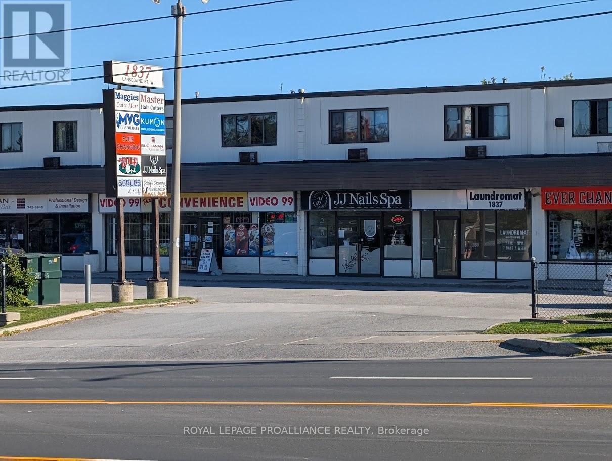 34 - 1837 Lansdowne Street W, Peterborough (Otonabee Ward 1), Ontario  K9K 1R4 - Photo 1 - X12464851