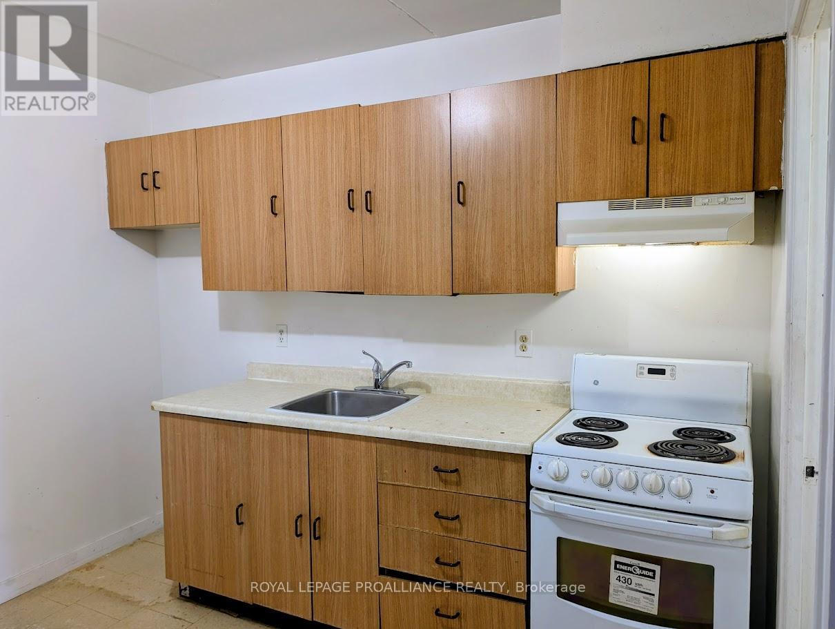 34 - 1837 Lansdowne Street W, Peterborough (Otonabee Ward 1), Ontario  K9K 1R4 - Photo 7 - X12464851