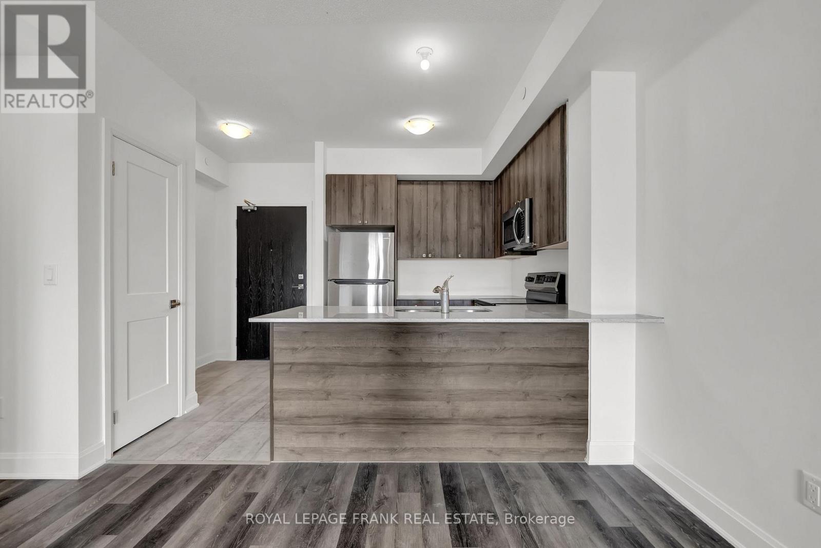 216 - 50 Lakebreeze Drive, Clarington (Newcastle), Ontario  L1B 0V9 - Photo 5 - E12464887