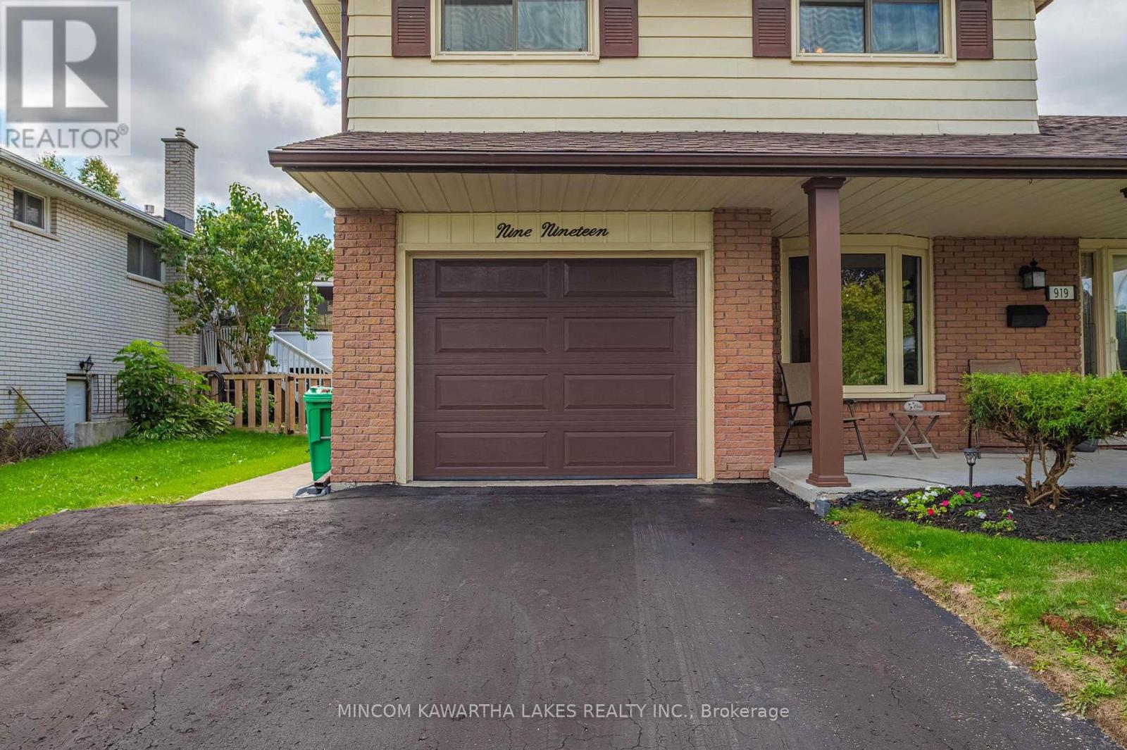 919 Sydenham Road, Peterborough (Ashburnham Ward 4), Ontario  K9J 1K5 - Photo 3 - X12464905