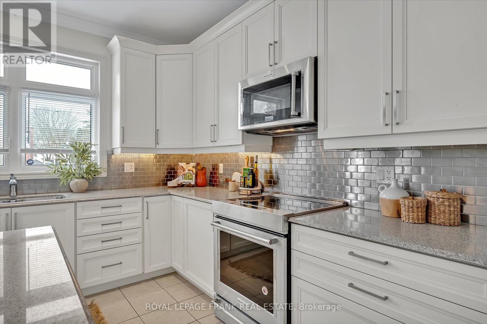 8 - 24 Brinton Drive, Peterborough (Otonabee Ward 1), Ontario  K9J 8S8 - Photo 11 - X12464993