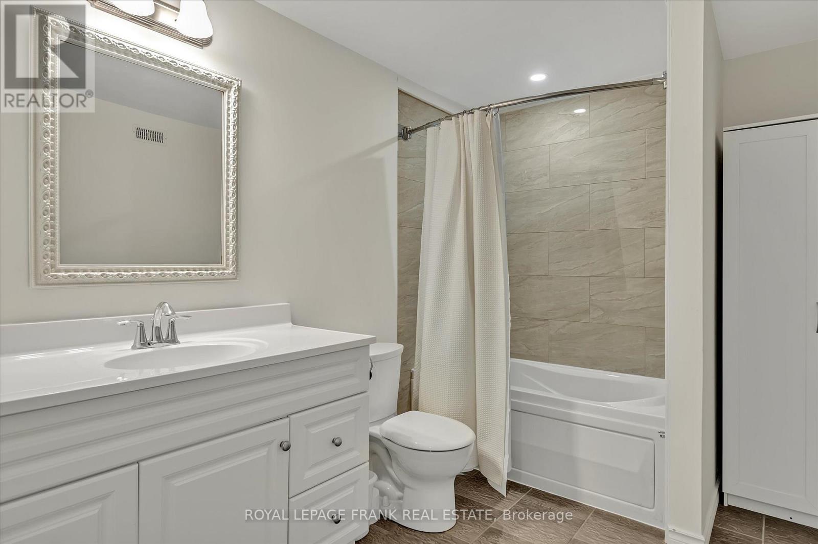 8 - 24 Brinton Drive, Peterborough (Otonabee Ward 1), Ontario  K9J 8S8 - Photo 41 - X12464993