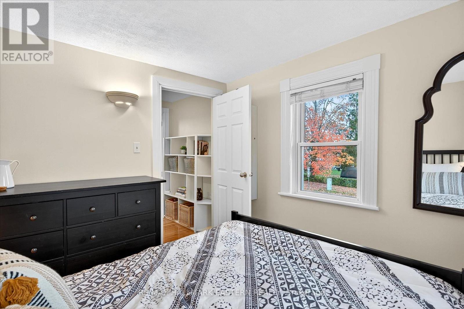 14 Alexander Avenue, Peterborough (Monaghan Ward 2), Ontario  K9J 6B4 - Photo 39 - X12465073