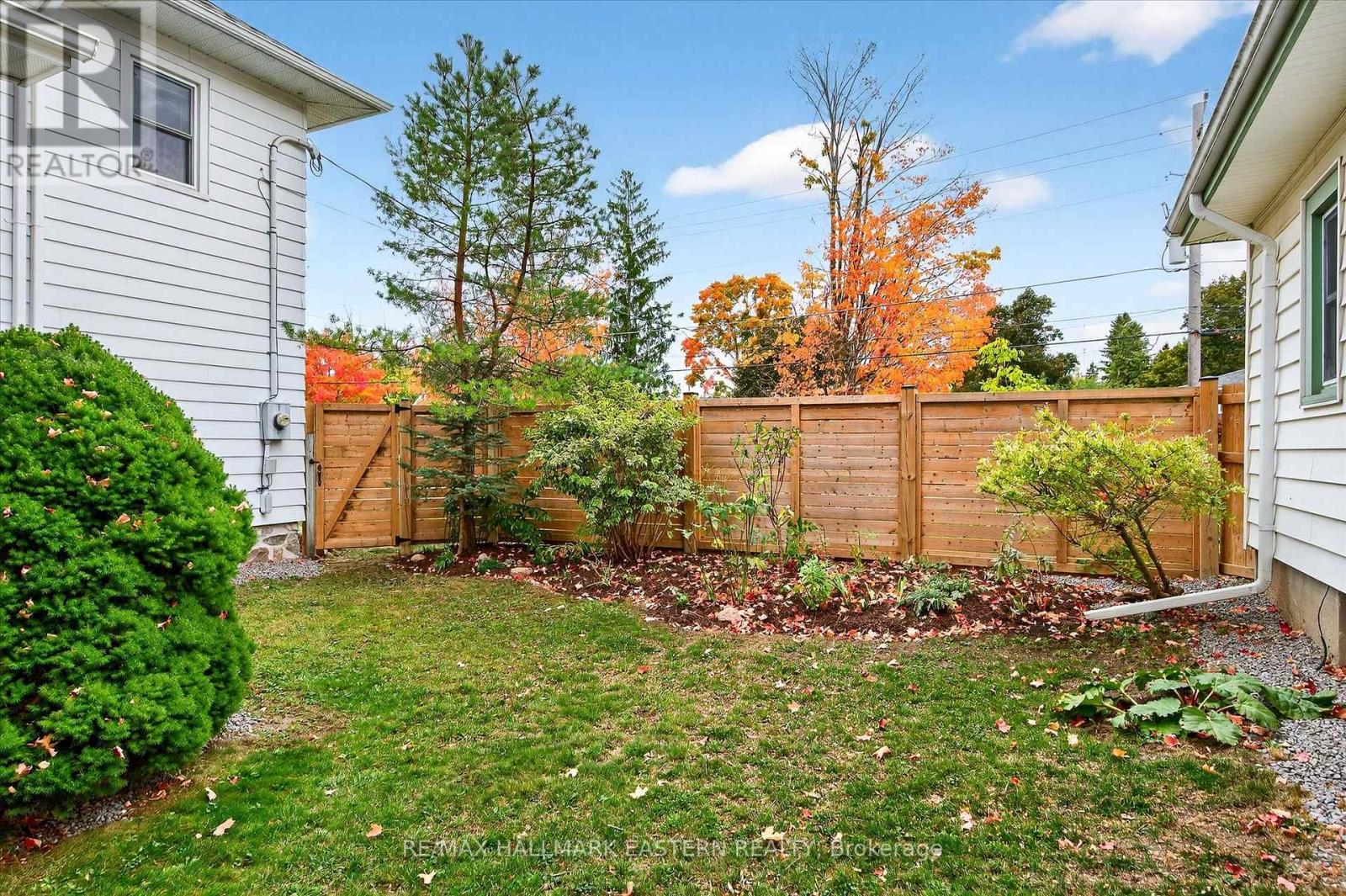 14 Alexander Avenue, Peterborough (Monaghan Ward 2), Ontario  K9J 6B4 - Photo 50 - X12465073