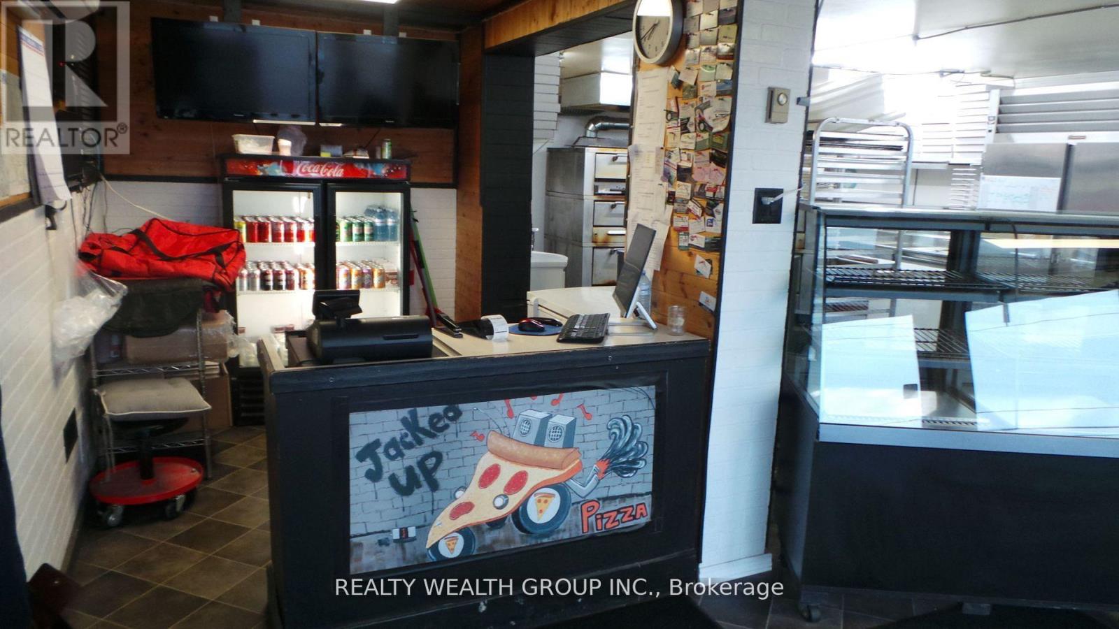 153 Angeline Street N, Kawartha Lakes (Lindsay), Ontario  K9V 4X3 - Photo 2 - X12464934