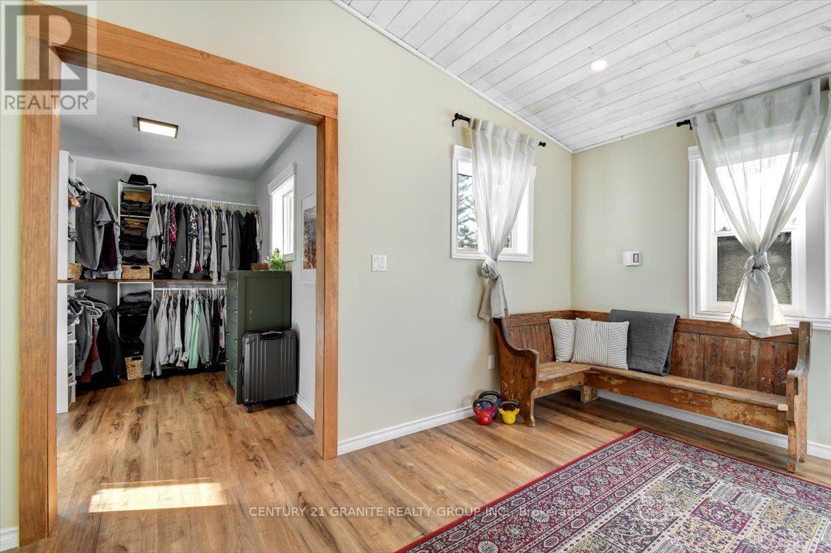 71 Pinegrove Street, Hastings Highlands (Herschel Ward), Ontario  K0L 1C0 - Photo 20 - X12465408