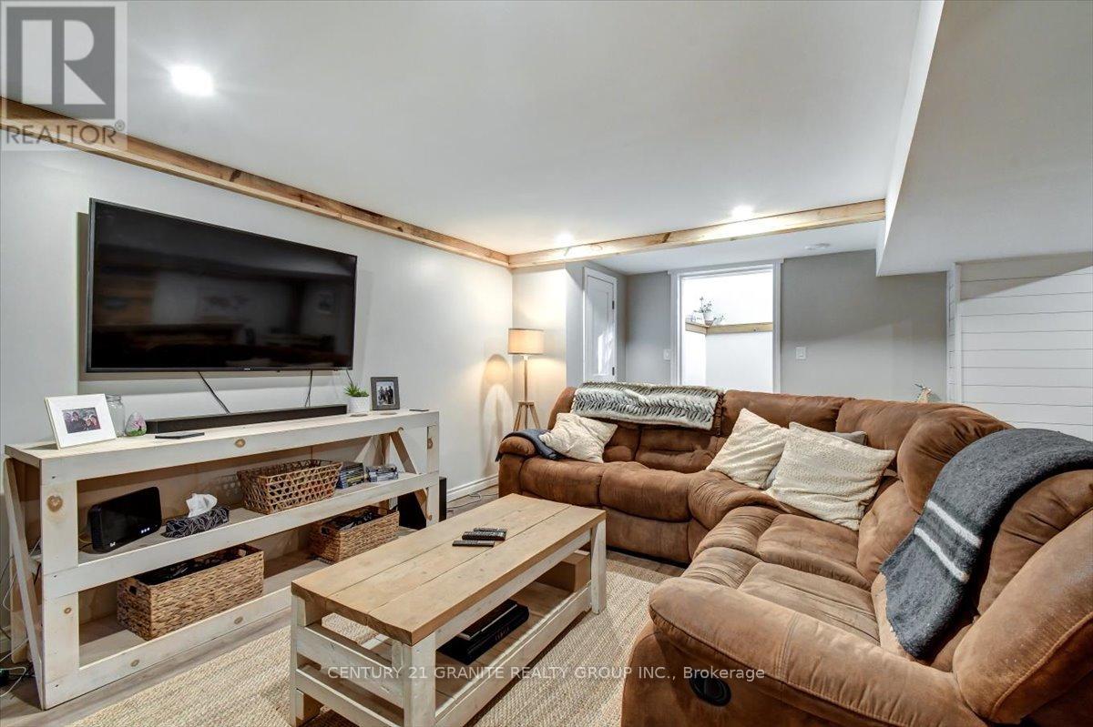 71 Pinegrove Street, Hastings Highlands (Herschel Ward), Ontario  K0L 1C0 - Photo 30 - X12465408