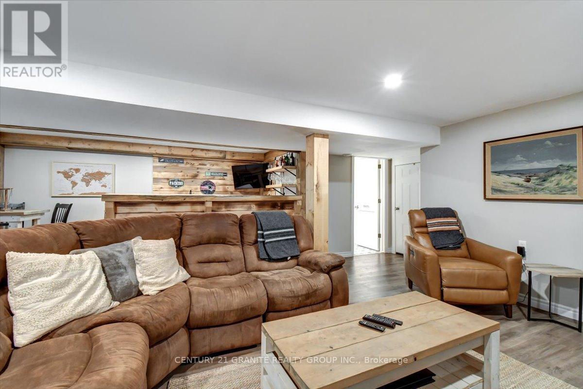 71 Pinegrove Street, Hastings Highlands (Herschel Ward), Ontario  K0L 1C0 - Photo 31 - X12465408
