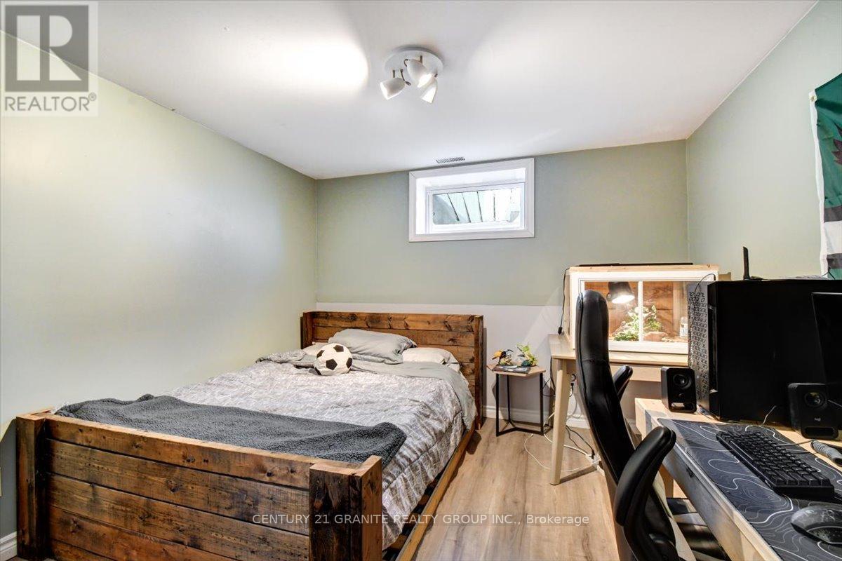 71 Pinegrove Street, Hastings Highlands (Herschel Ward), Ontario  K0L 1C0 - Photo 35 - X12465408