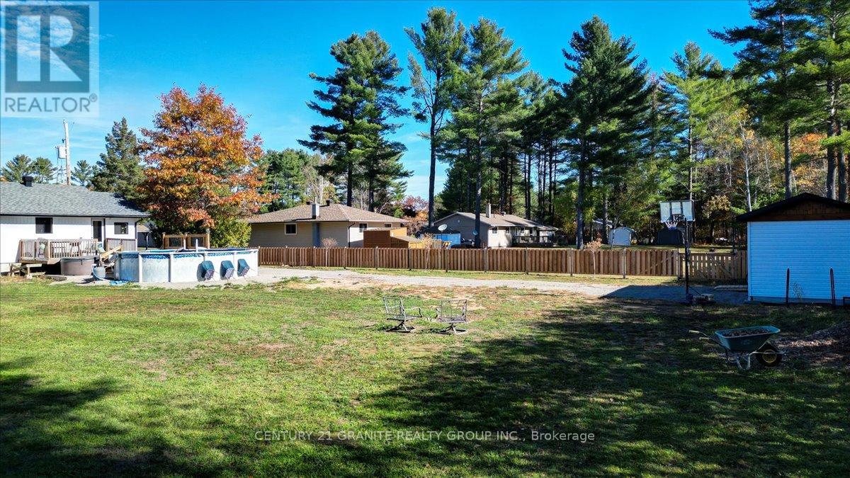 71 Pinegrove Street, Hastings Highlands (Herschel Ward), Ontario  K0L 1C0 - Photo 4 - X12465408