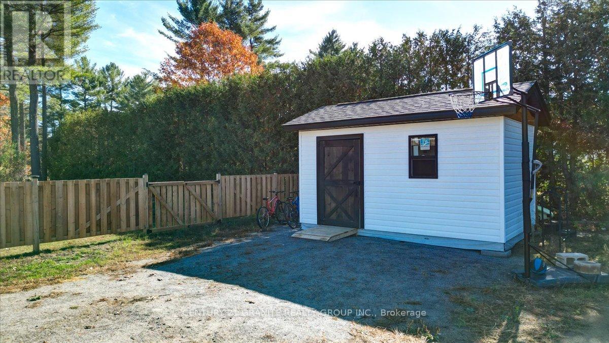 71 Pinegrove Street, Hastings Highlands (Herschel Ward), Ontario  K0L 1C0 - Photo 44 - X12465408