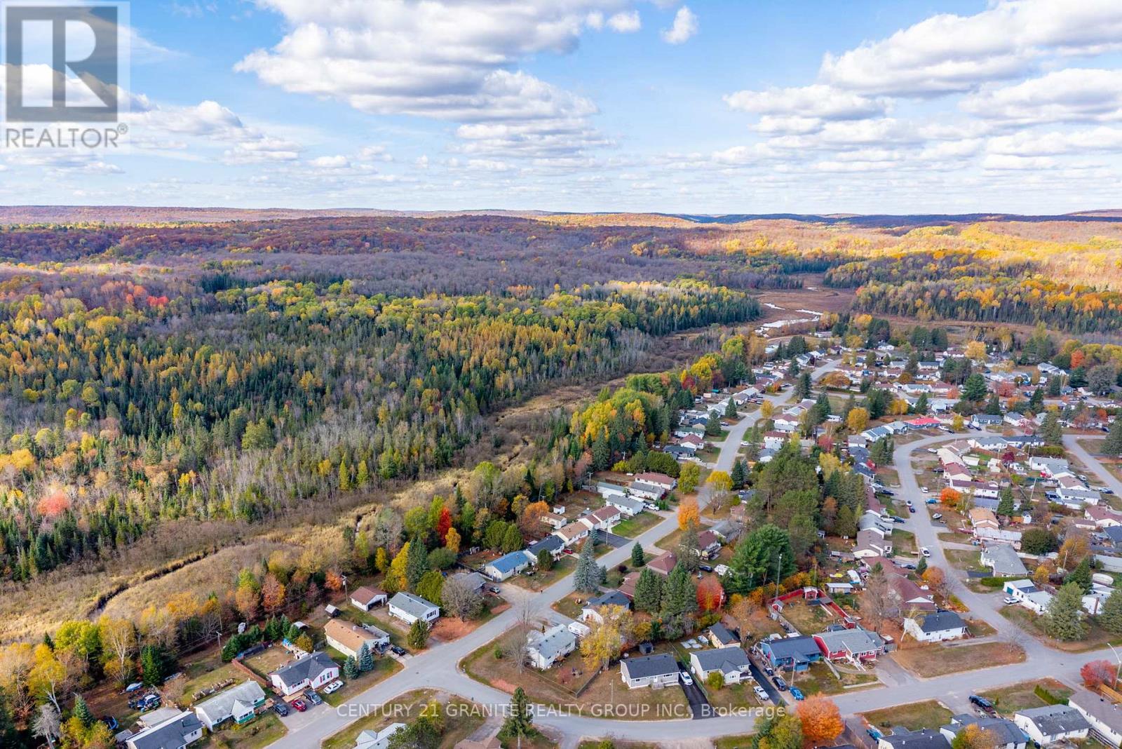 31 Sprucedale Street, Highlands East (Bicroft Ward), Ontario  K0L 1M0 - Photo 45 - X12465476