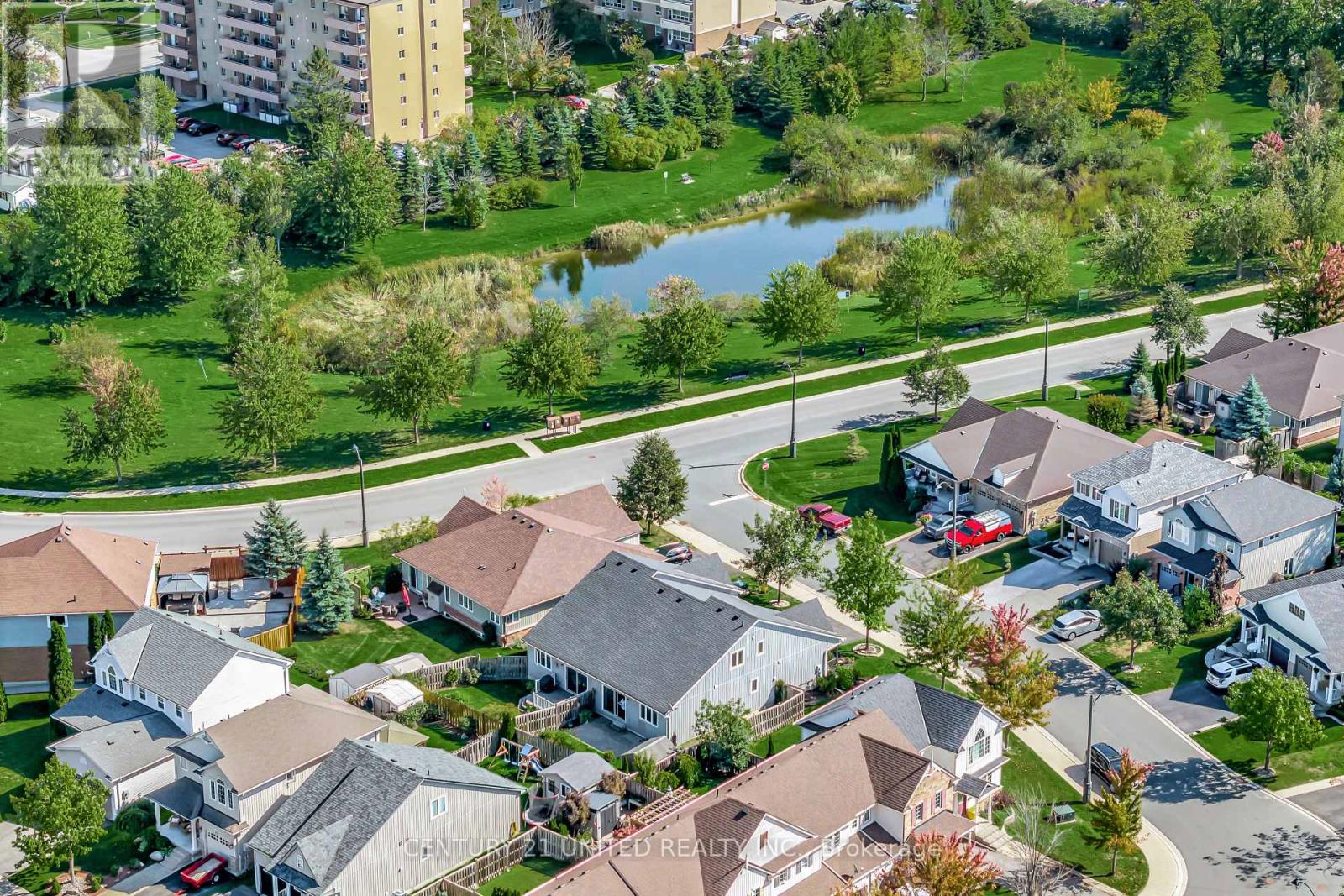 63 Fallingbrook Crescent, Kawartha Lakes (Lindsay), Ontario  K9V 0B3 - Photo 3 - X12465709