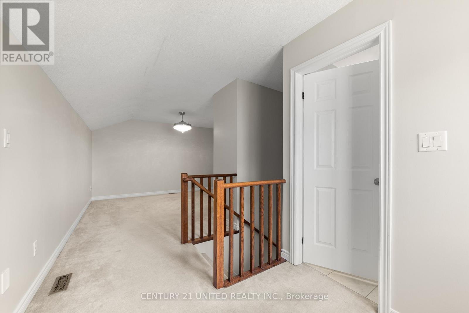 63 Fallingbrook Crescent, Kawartha Lakes (Lindsay), Ontario  K9V 0B3 - Photo 41 - X12465709