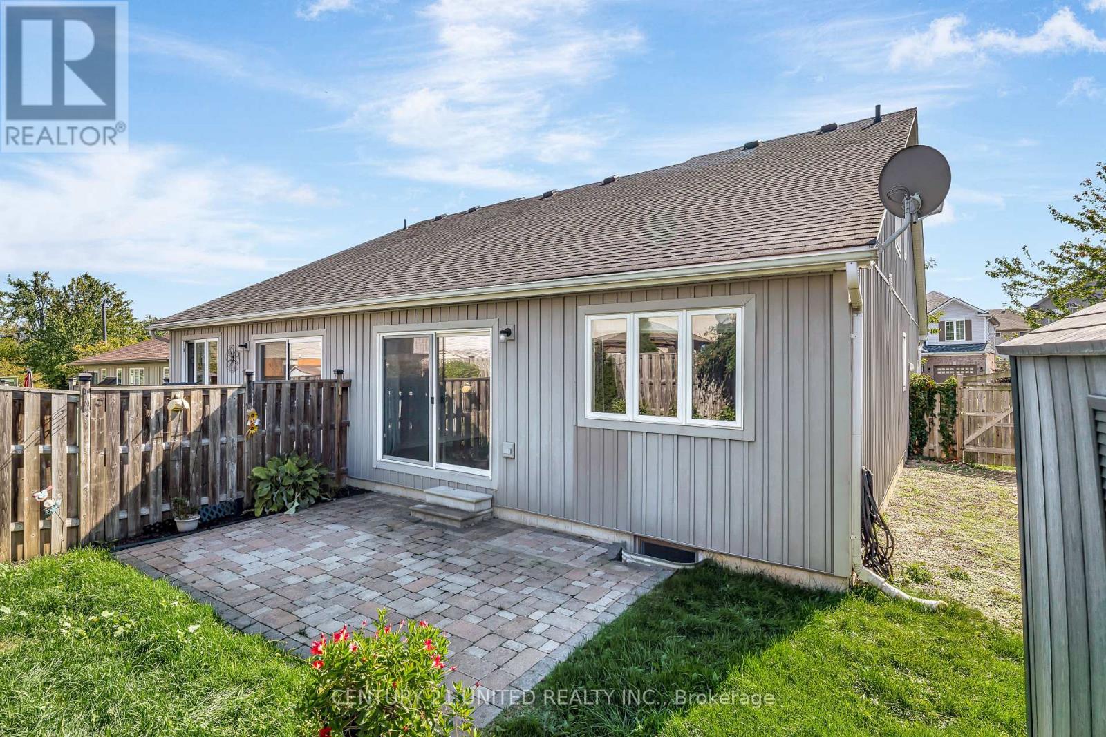 63 Fallingbrook Crescent, Kawartha Lakes (Lindsay), Ontario  K9V 0B3 - Photo 44 - X12465709