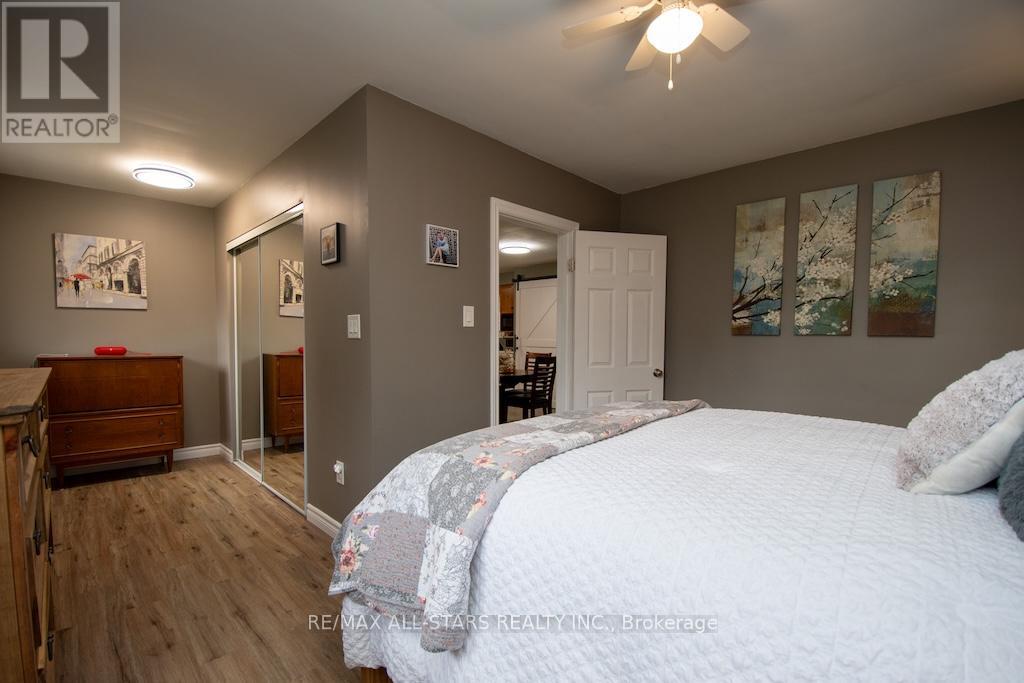 25 Maryknoll Avenue, Kawartha Lakes (Lindsay), Ontario  K9V 1A7 - Photo 17 - X12466084