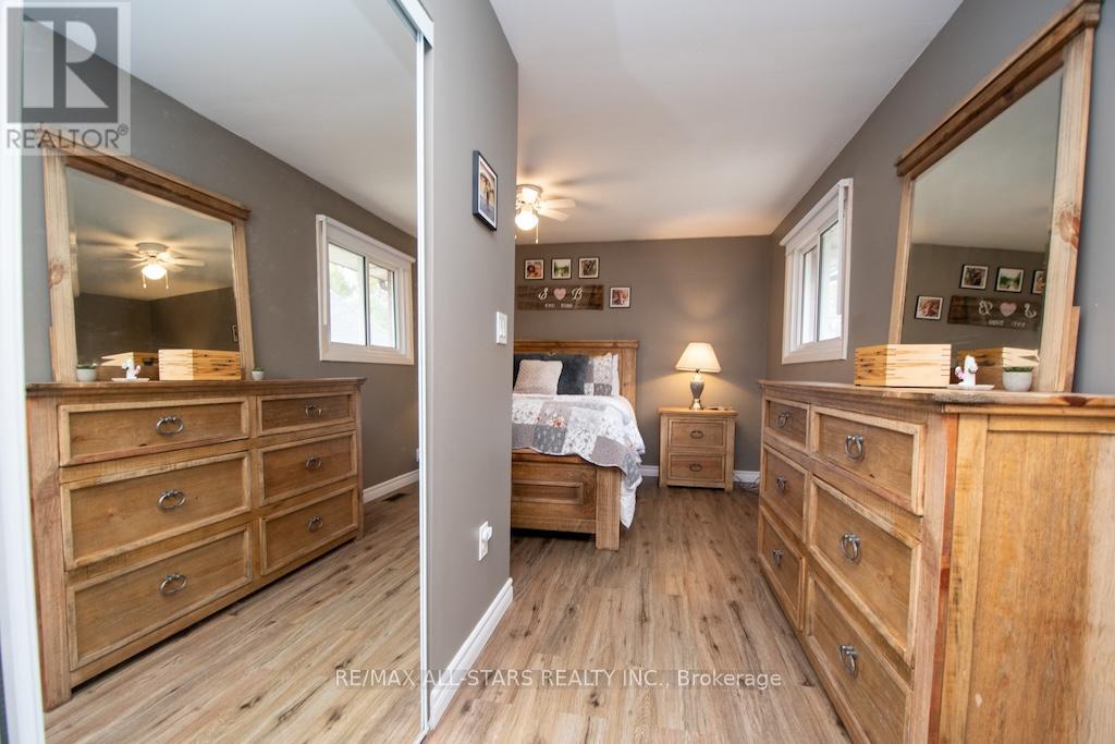 25 Maryknoll Avenue, Kawartha Lakes (Lindsay), Ontario  K9V 1A7 - Photo 19 - X12466084