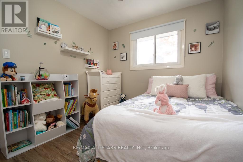 25 Maryknoll Avenue, Kawartha Lakes (Lindsay), Ontario  K9V 1A7 - Photo 21 - X12466084