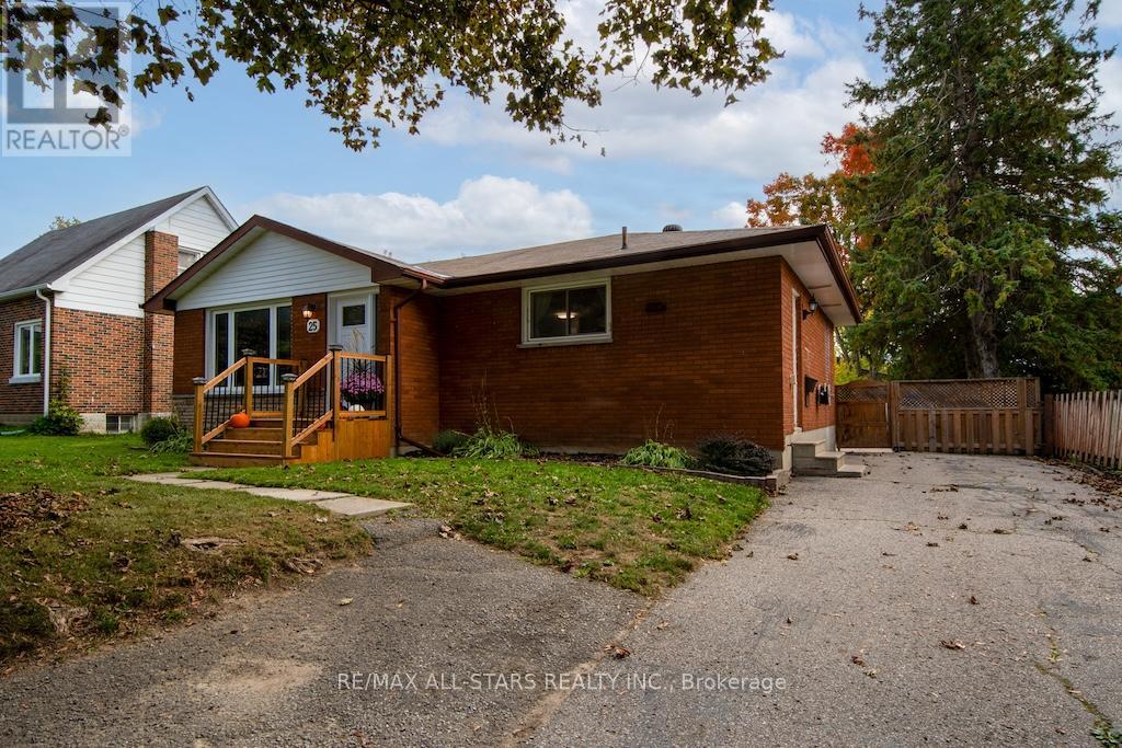 25 Maryknoll Avenue, Kawartha Lakes (Lindsay), Ontario  K9V 1A7 - Photo 3 - X12466084