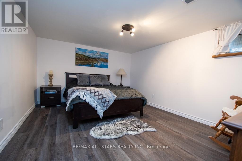 25 Maryknoll Avenue, Kawartha Lakes (Lindsay), Ontario  K9V 1A7 - Photo 31 - X12466084