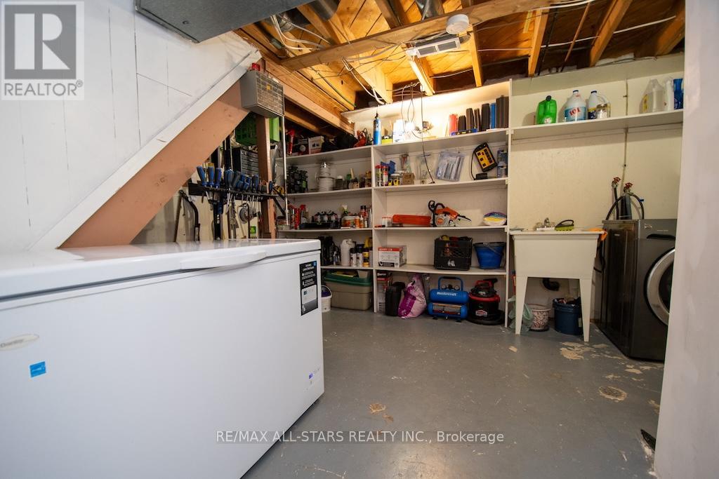 25 Maryknoll Avenue, Kawartha Lakes (Lindsay), Ontario  K9V 1A7 - Photo 35 - X12466084