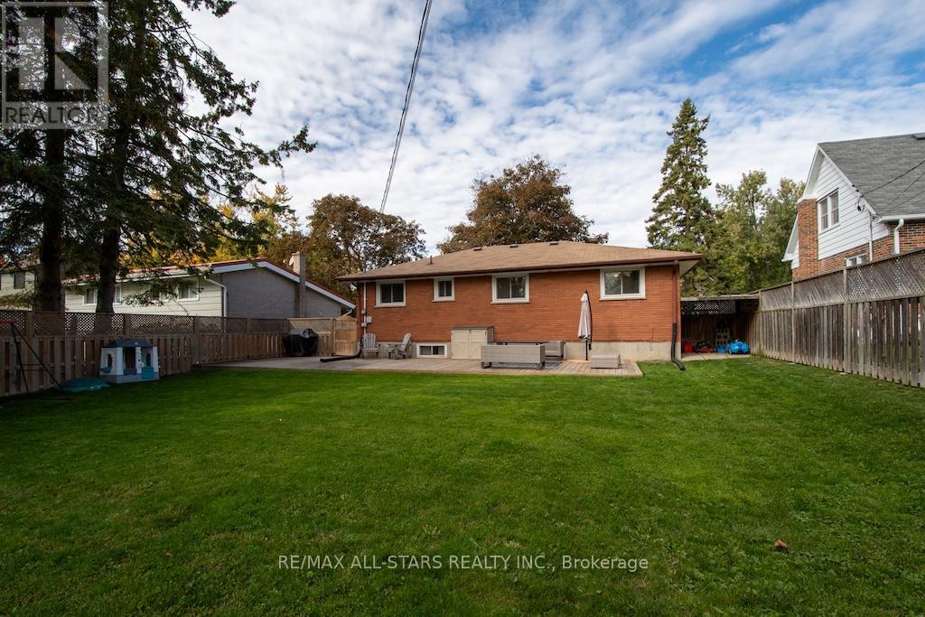 25 Maryknoll Avenue, Kawartha Lakes (Lindsay), Ontario  K9V 1A7 - Photo 39 - X12466084