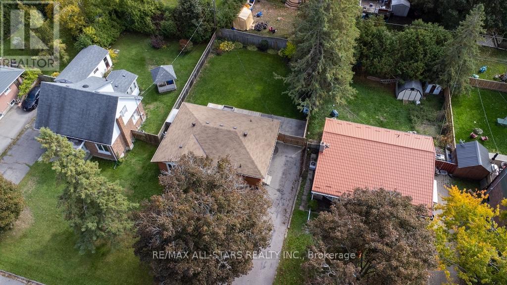 25 Maryknoll Avenue, Kawartha Lakes (Lindsay), Ontario  K9V 1A7 - Photo 43 - X12466084