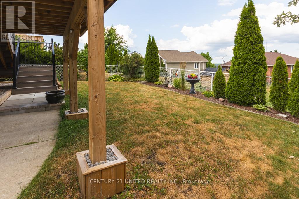 1019 Baker Street, Peterborough (Northcrest Ward 5), Ontario  K9H 7P7 - Photo 24 - X12466522