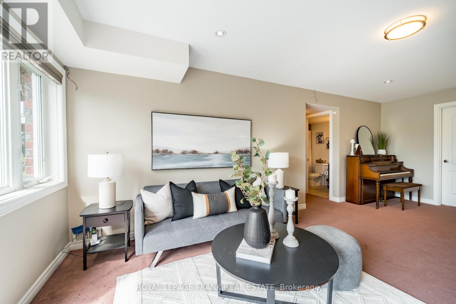 17 Logan Lane, Kawartha Lakes (Lindsay), Ontario  K9V 0L3 - Photo 24 - X12466860