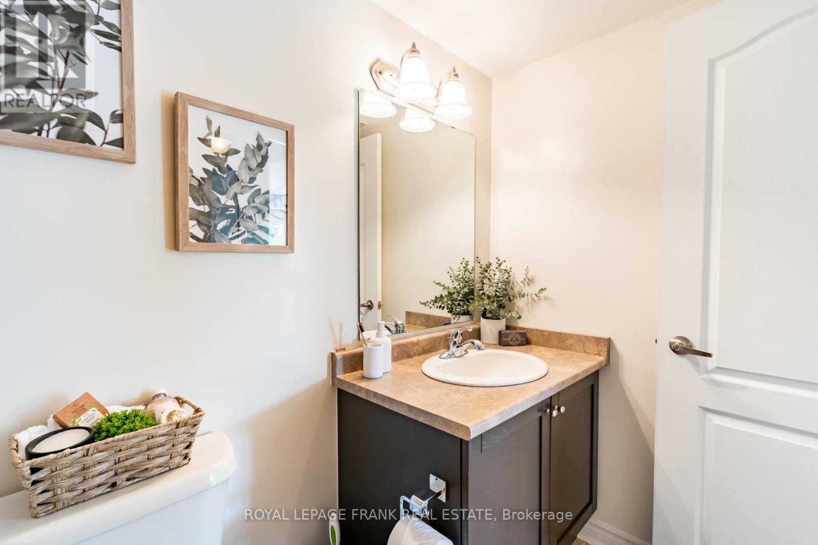 17 Logan Lane, Kawartha Lakes (Lindsay), Ontario  K9V 0L3 - Photo 29 - X12466860