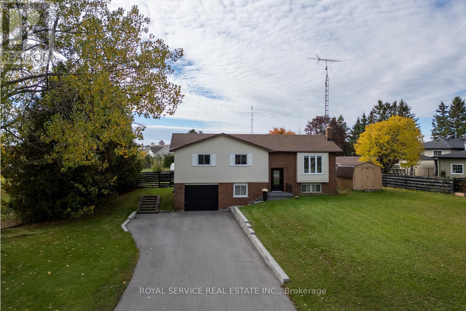 19 Propp Drive, Kawartha Lakes (Pontypool), Ontario  L0A 1K0 - Photo 2 - X12467401