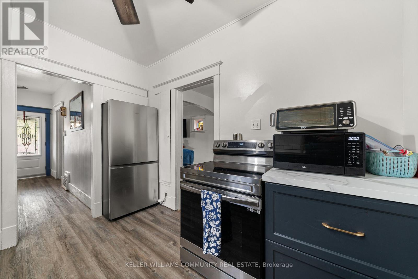 112 Lansdowne Street W, Peterborough (Town Ward 3), Ontario  K9J 1Y1 - Photo 22 - X12467781