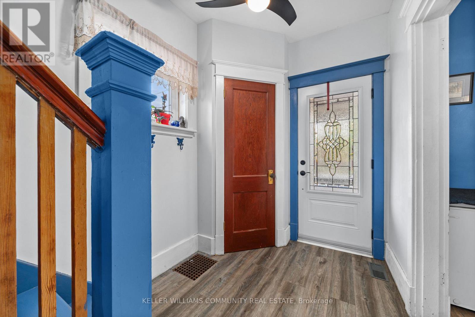 112 Lansdowne Street W, Peterborough (Town Ward 3), Ontario  K9J 1Y1 - Photo 6 - X12467781
