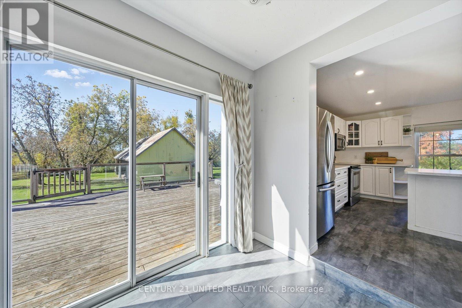 3766 Wallace Point Road, Otonabee-South Monaghan, Ontario  K9J 6Y3 - Photo 14 - X12468013