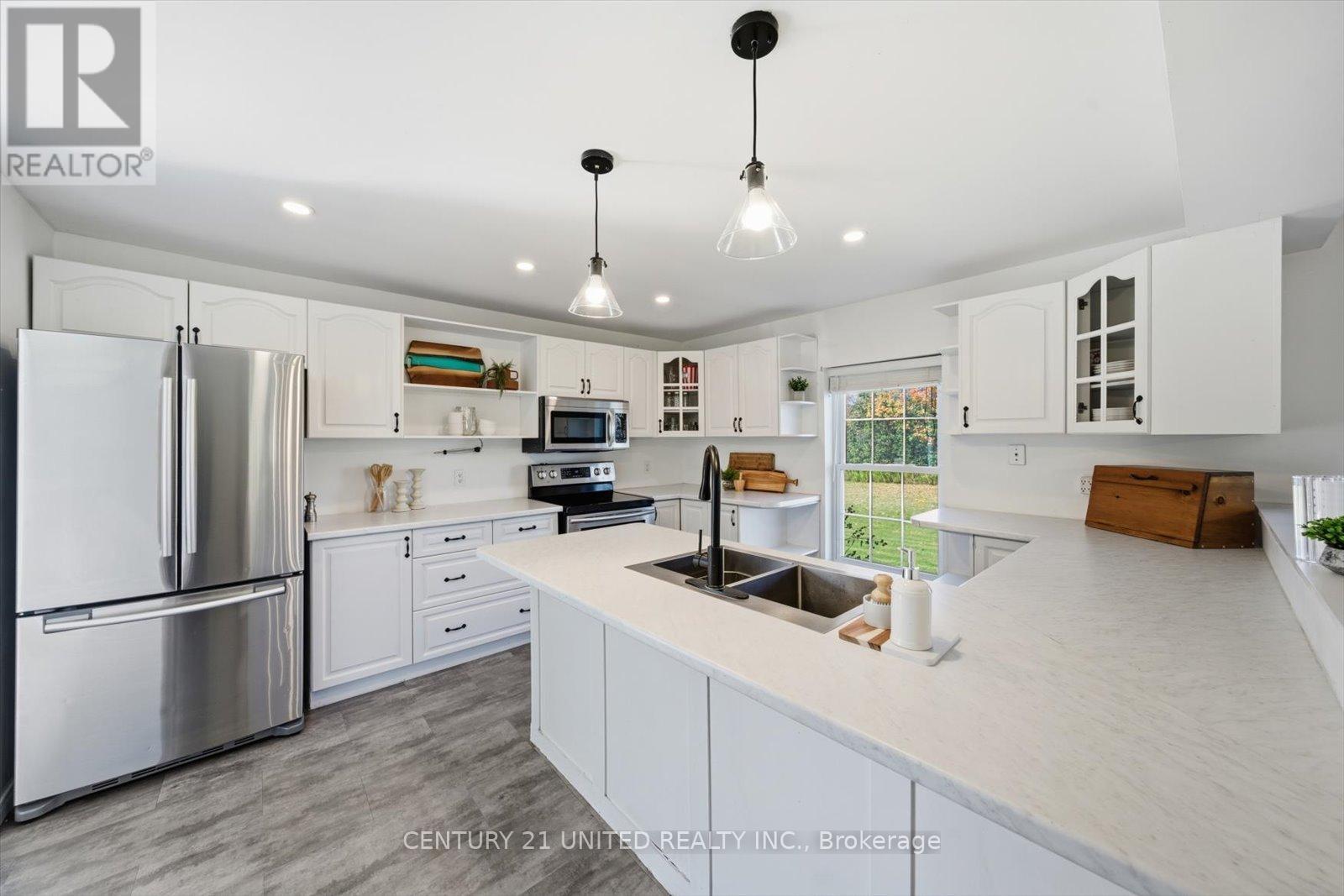 3766 Wallace Point Road, Otonabee-South Monaghan, Ontario  K9J 6Y3 - Photo 16 - X12468013