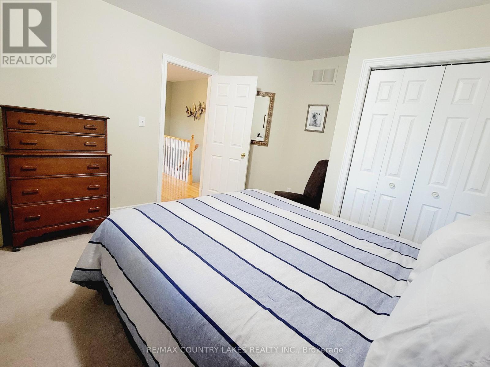 57 Eakins Court, Kawartha Lakes (Lindsay), Ontario  K9V 6J9 - Photo 11 - X12468190