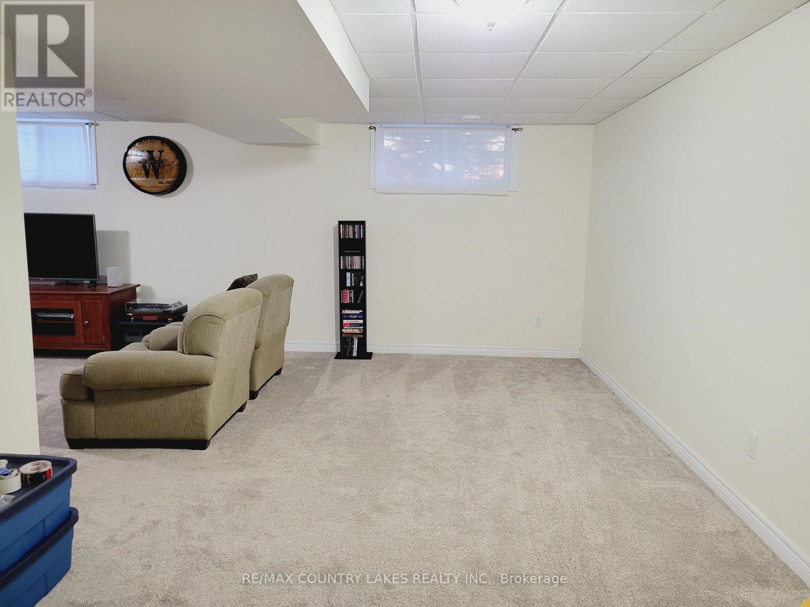 57 Eakins Court, Kawartha Lakes (Lindsay), Ontario  K9V 6J9 - Photo 30 - X12468190