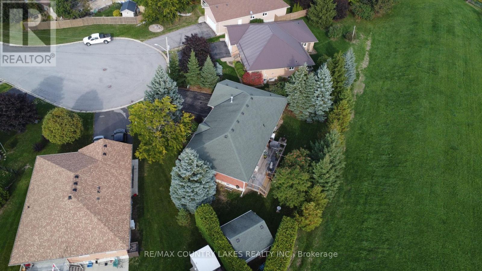 57 Eakins Court, Kawartha Lakes (Lindsay), Ontario  K9V 6J9 - Photo 38 - X12468190