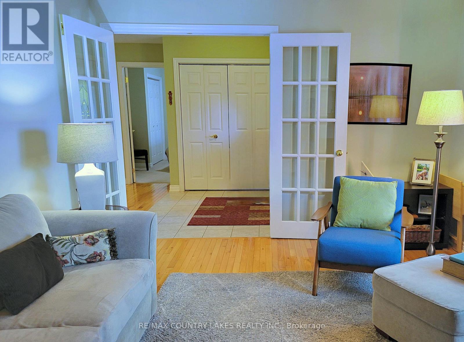 57 Eakins Court, Kawartha Lakes (Lindsay), Ontario  K9V 6J9 - Photo 9 - X12468190