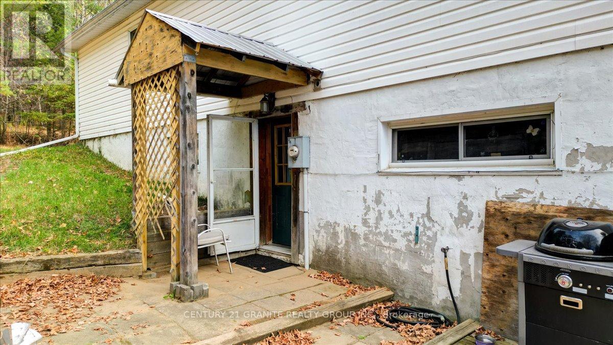 482 Old L'amable Road, Bancroft (Dungannon Ward), Ontario  K0L 1C0 - Photo 4 - X12468588
