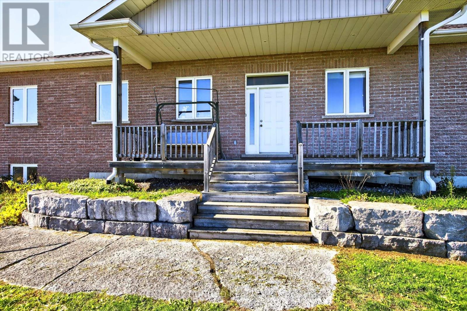 686 Douro Fourth Line, Douro-Dummer, Ontario  K0L 2H0 - Photo 3 - X12468714