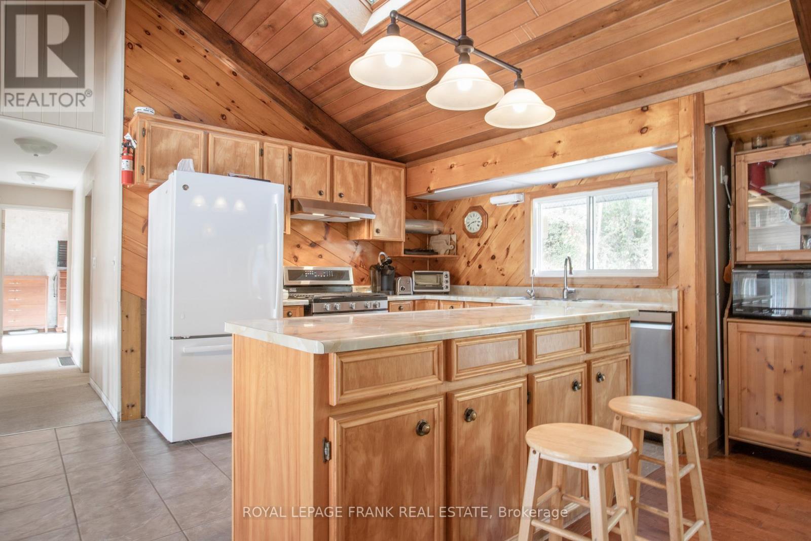 46 Century Farm Road, Kawartha Lakes (Manvers), Ontario  L0A 1K0 - Photo 18 - X12468754