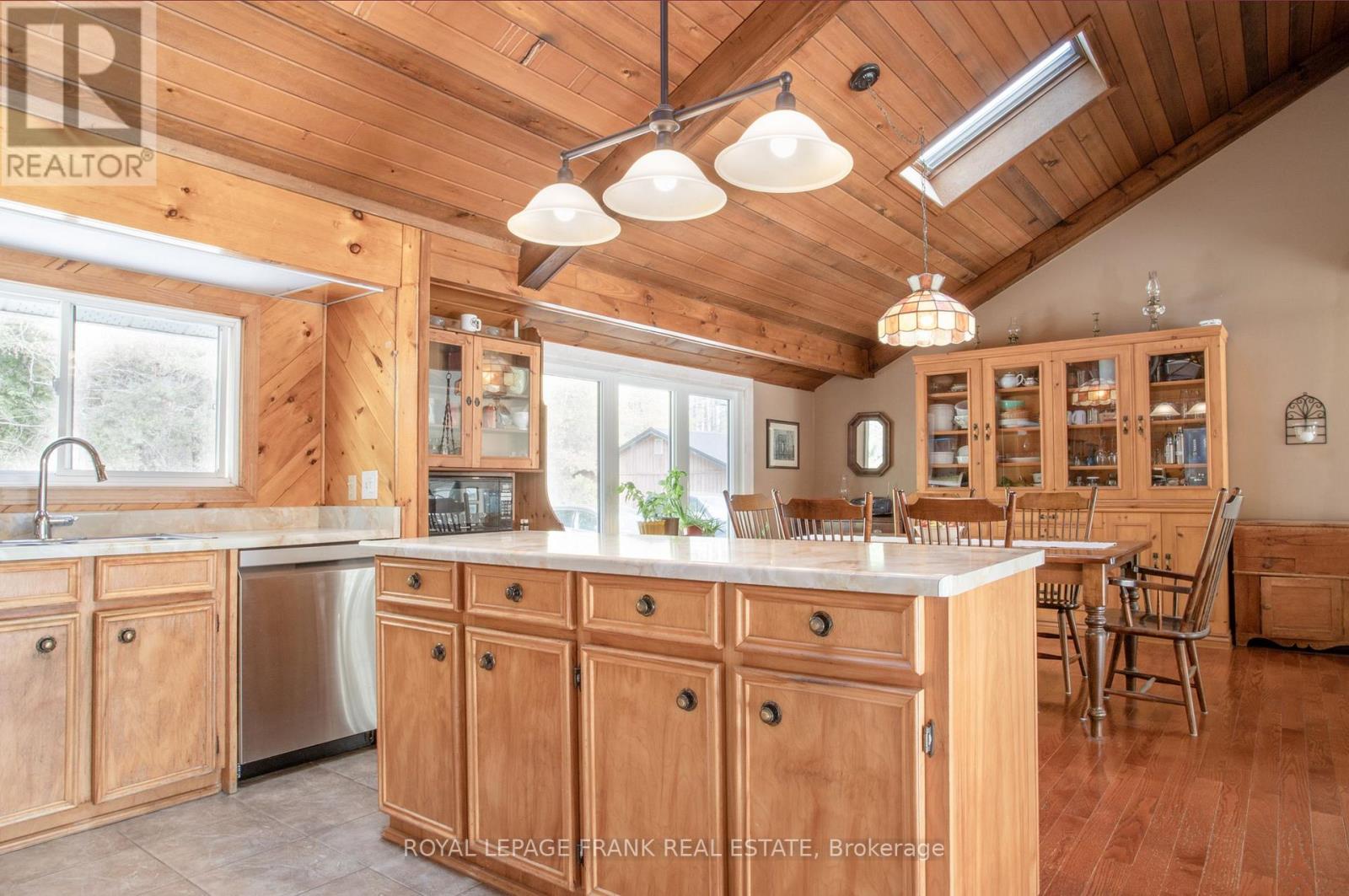 46 Century Farm Road, Kawartha Lakes (Manvers), Ontario  L0A 1K0 - Photo 19 - X12468754