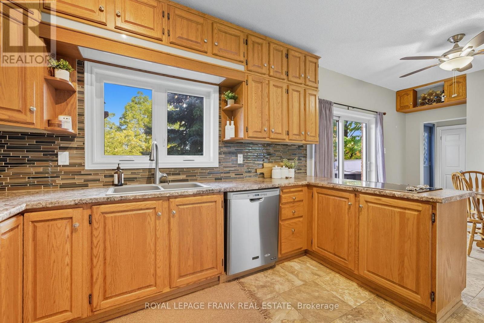 234 Angeline Street N, Kawartha Lakes (Lindsay), Ontario  K9V 5E9 - Photo 17 - X12468897