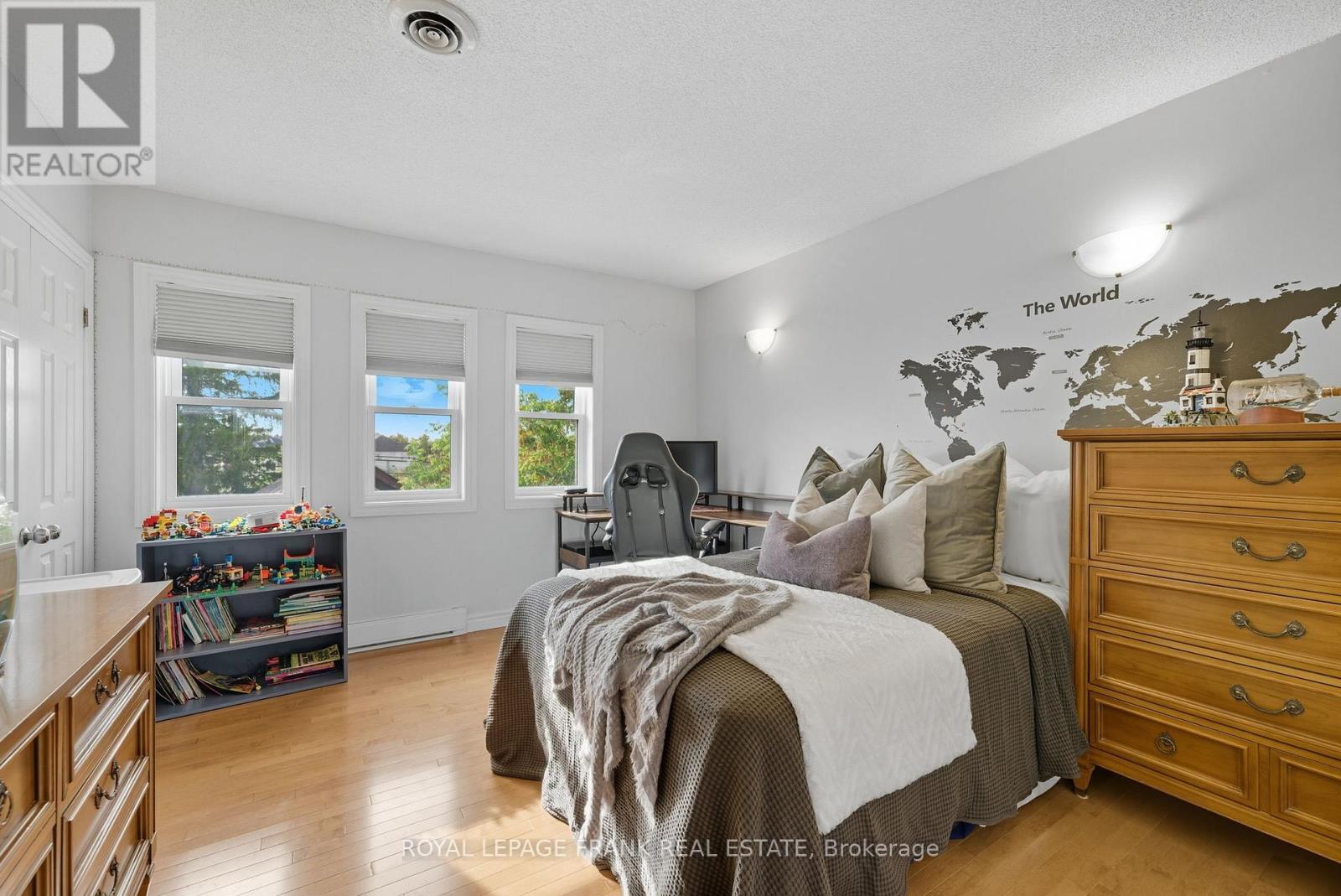 234 Angeline Street N, Kawartha Lakes (Lindsay), Ontario  K9V 5E9 - Photo 26 - X12468897